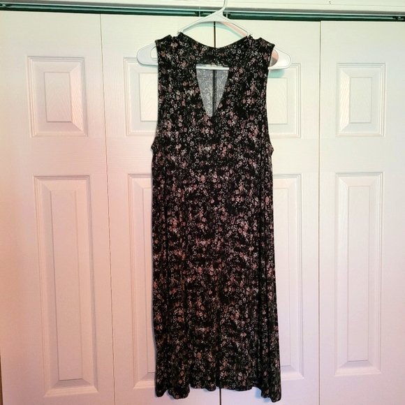 Maurices Dresses & Skirts - Maurices floral dress size medium